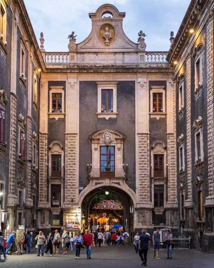B&B Domus Pina Катания Экстерьер фото