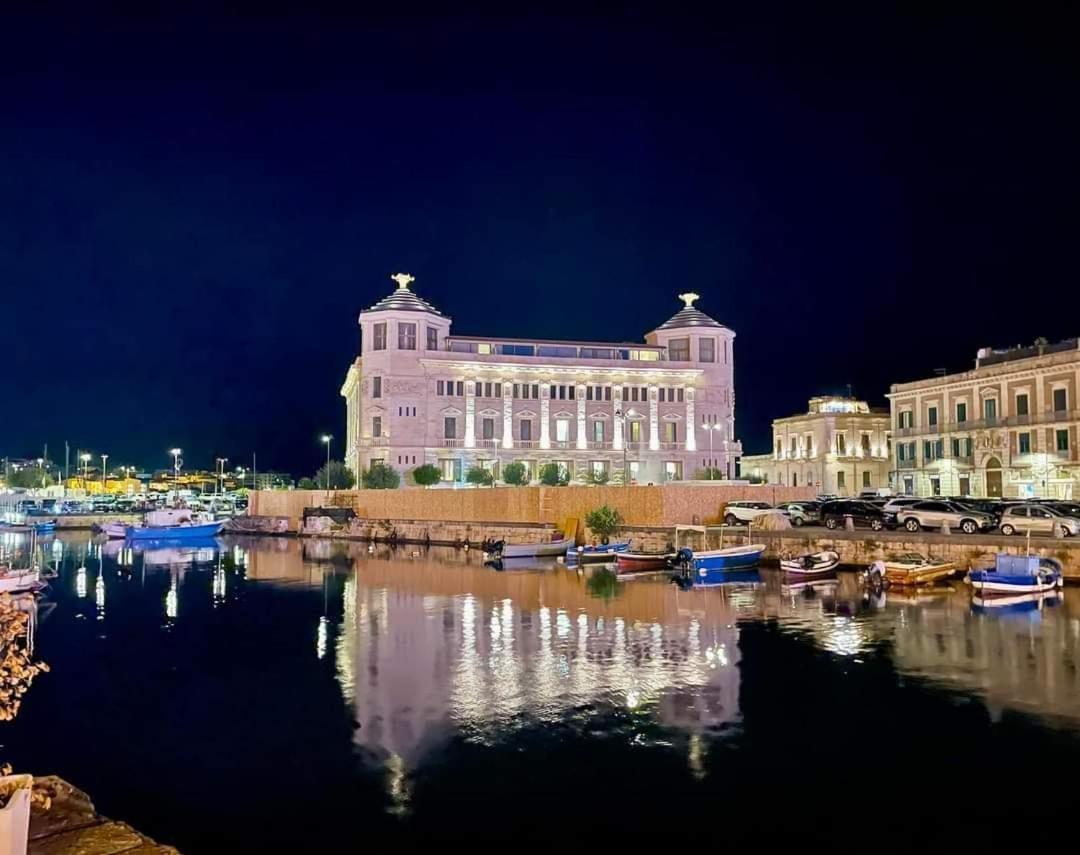 B&B Domus Pina Катания Экстерьер фото